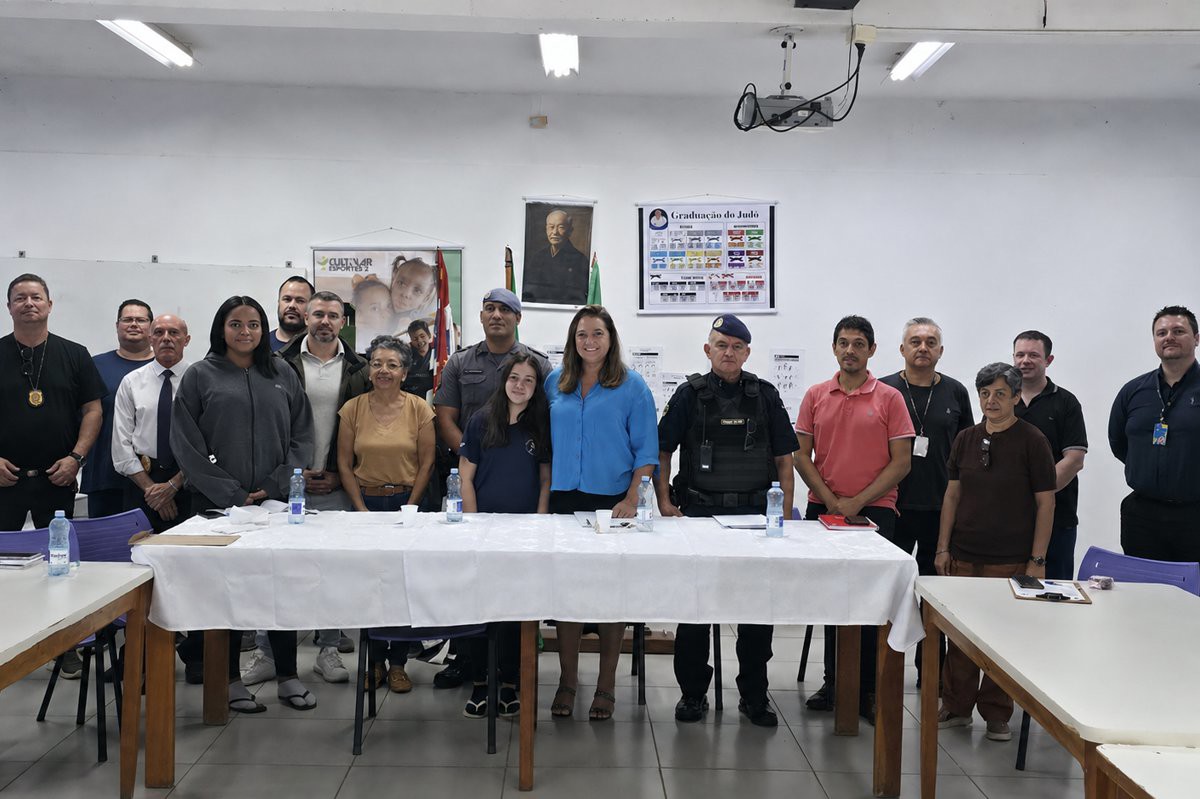 Em reunião, participantes debateram sobre ações voltadas à melhoria da segurança no bairro e na região