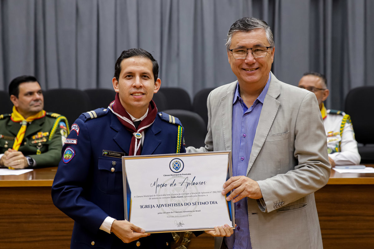 Reunião solene celebrou o Dia dos Desbravadores e Aventureiros