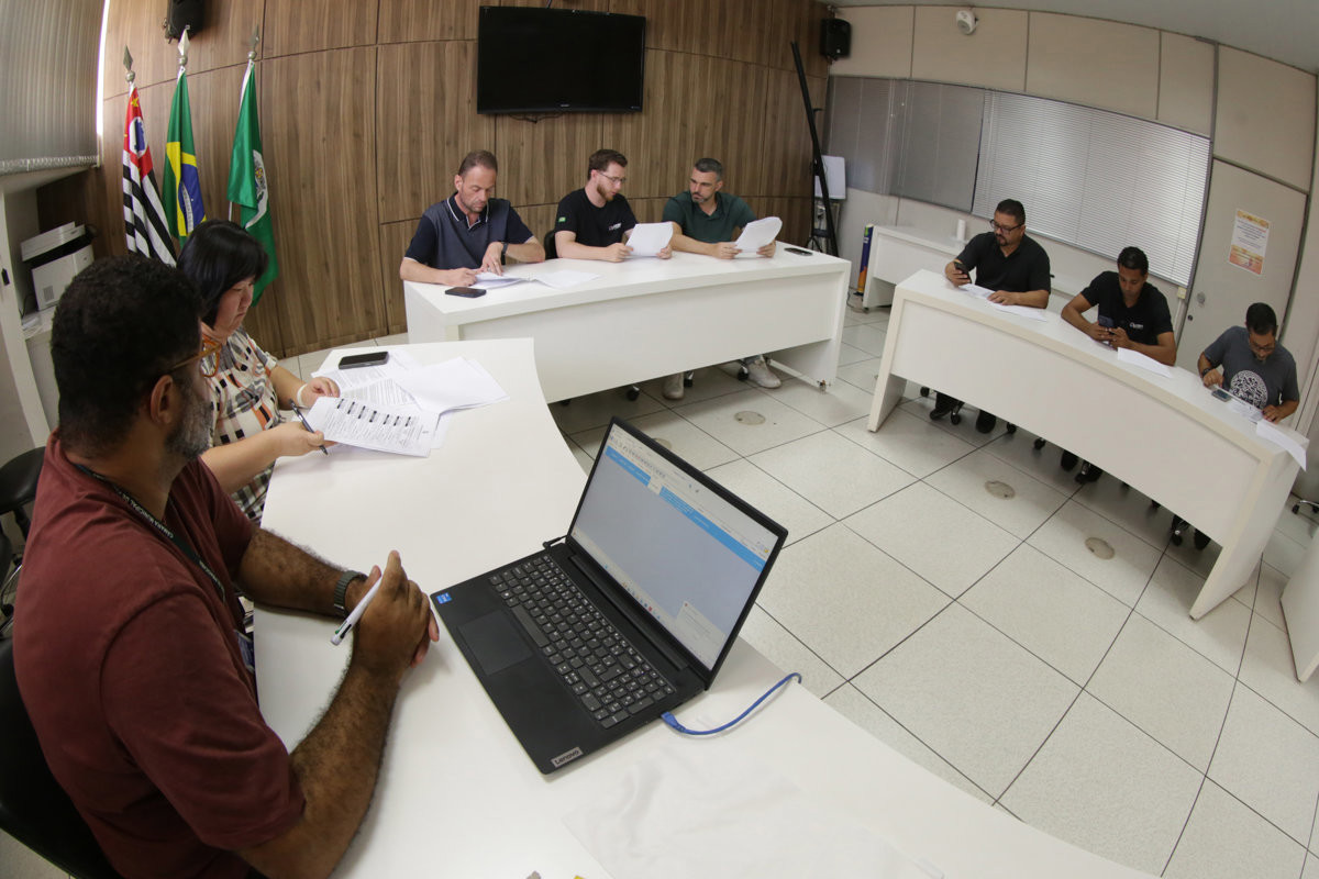 Ao todo, 15 proposituras receberam pareceres favoráveis da CLJR, em reunião nesta quinta-feira (30)