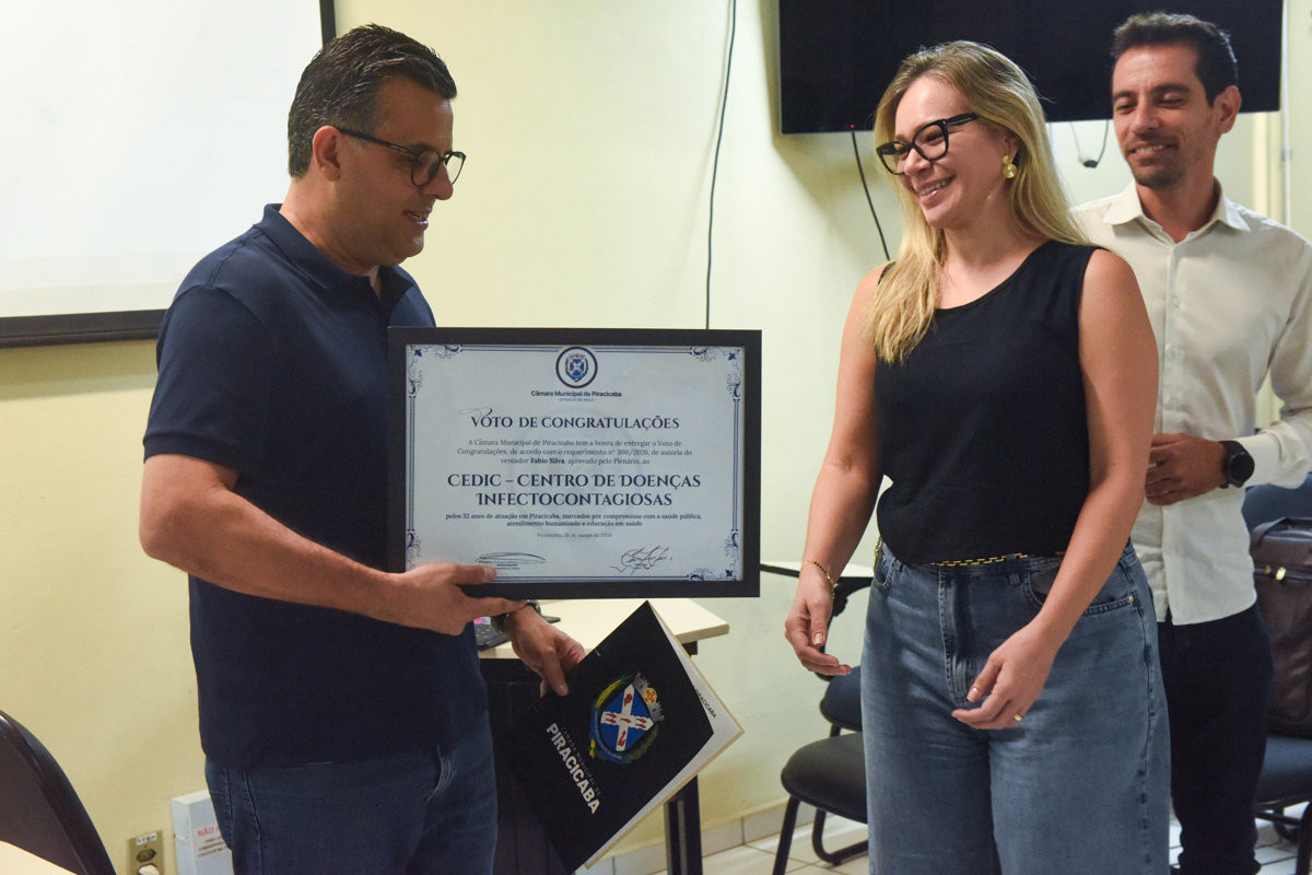 Entrega da honraria aconteceu na tarde desta quinta (30), no auditório do Cedic