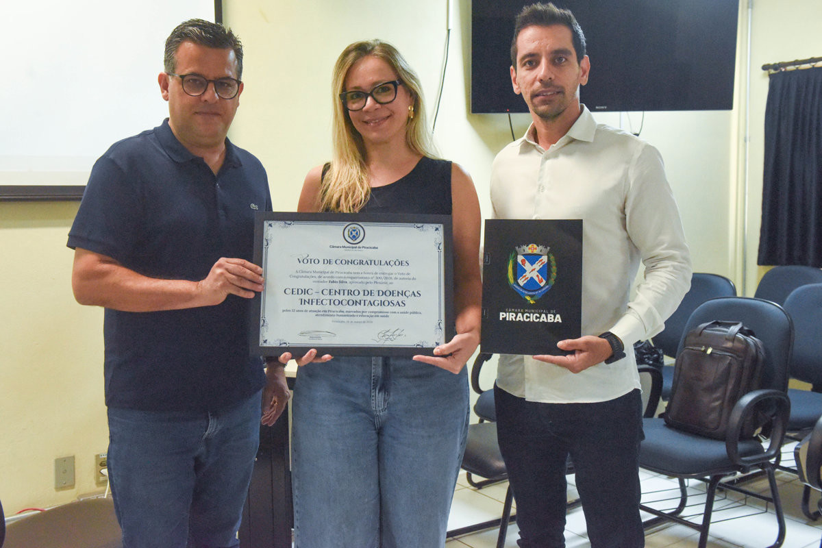 Entrega da honraria aconteceu na tarde desta quinta (30), no auditório do Cedic