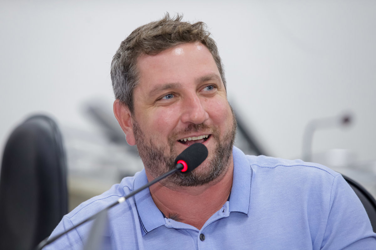 Felipe Gema lembra que atualmente o município não conta com um espaço público adequado para a prática do atletismo