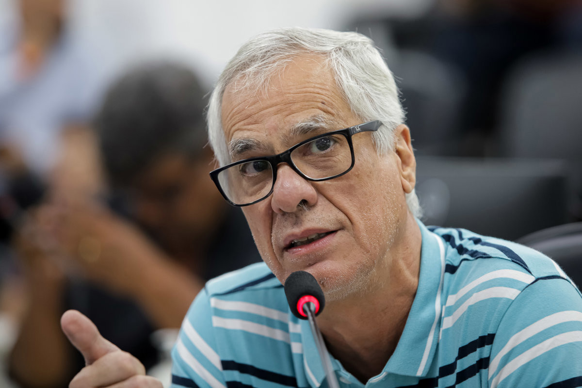 Marco Bicheiro é autor do requerimento 516/2026, com questionamentos à Prefeitura sobre eventual não pagamento de verbas rescisórias aos funcionários terceirizados das UPAs Vila Sônia e Cristina