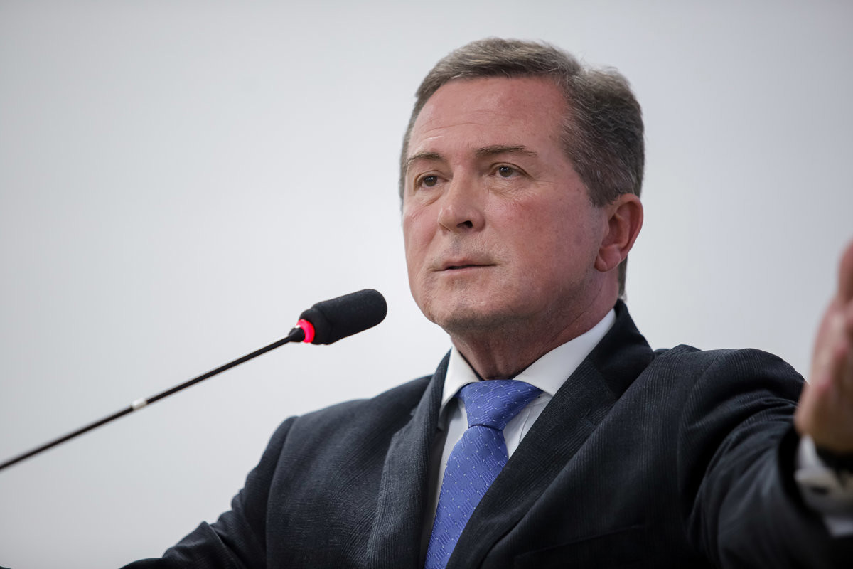 Requerimento apresentado por Laércio Trevisan Jr. cobra esclarecimentos sobre serviços de limpeza, corte de mato e iluminação no bairro Dois Córregos.