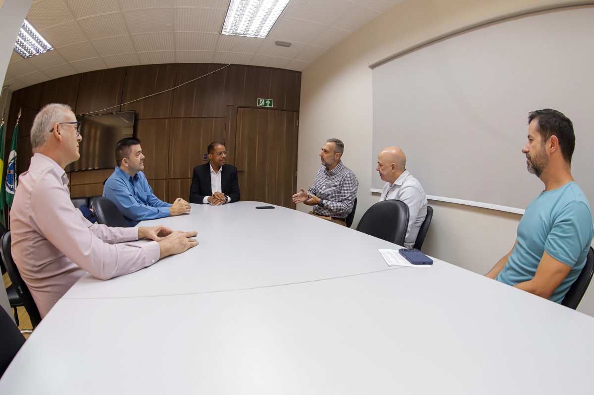 Encontro aconteceu na sala da presidência nesta quinta-feira