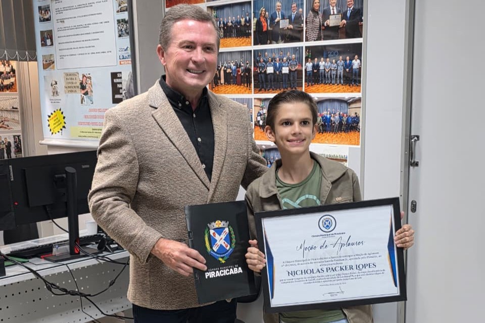 Atleta de karatê recebeu homenagem do vereador Laércio Trevisan Jr. (PL)