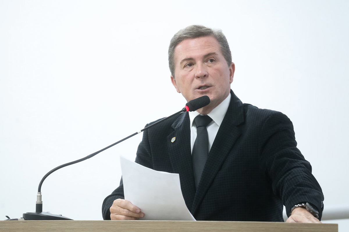 Vereador Laércio Trevisan Jr. (PL) usou a Tribuna da Câmara durante a 27ª Reunião Ordinária