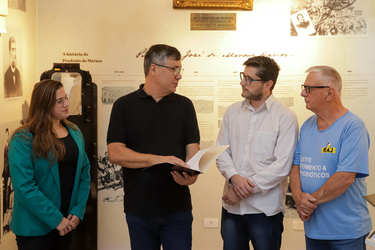 Entrega de voto de congratulações