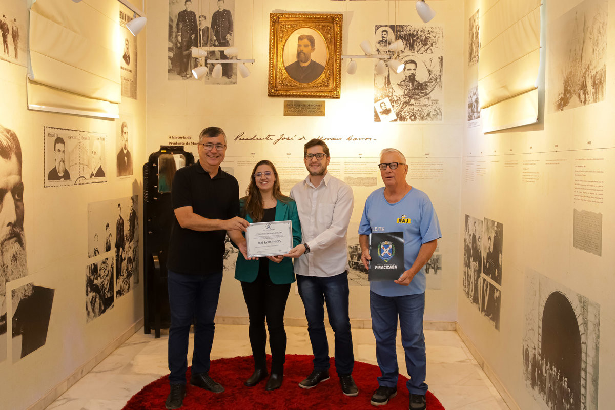 Entrega de voto de congratulações