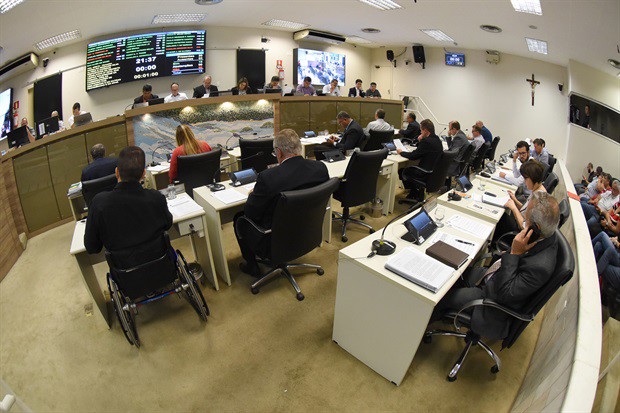 Reunião ordinária acontece no Plenário Francisco Antonio Coelho