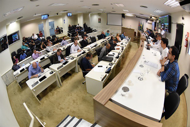 Reunião ordinária aconteceu no Plenário Francisco Antonio Coelho