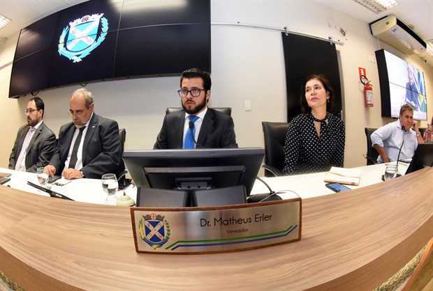 Audiência pública aconteceu na noite desta quarta-feira (8)