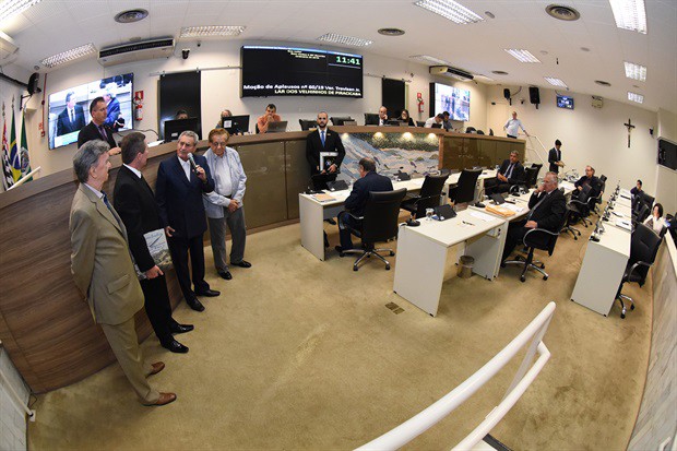 Câmara enaltece Lar dos Velhinhos na preservação do Monte Alegre