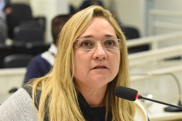 Requerimento foi aprovado na noite desta segunda-feira (10), na 35ª reunião ordinária