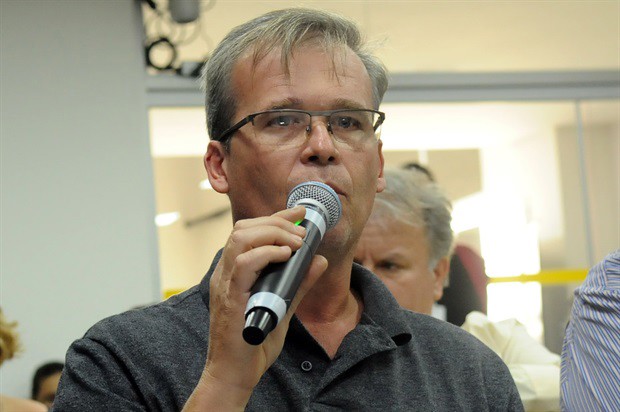 Após o seminário, foi realizado debate conduzido por Manuela Cibim Kallajian e Fábio Dionísio