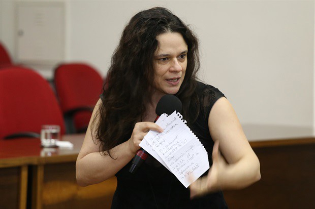 Apesar de admitir que a falta de recursos pode impactar no desenvolvimento de uma pessoa, Janaina garantiu que a maior força é a da mente