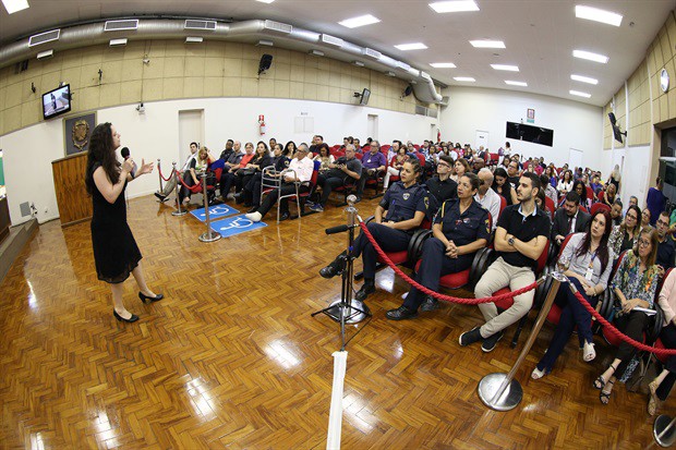 "Droga é cativeiro, é prisão. Quando te pega é muito difícil se livrar dela", alertou Janaina