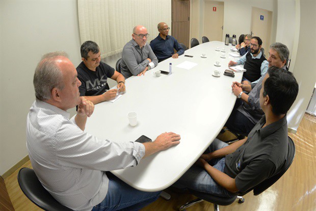 Presidente da Câmara reuniu CPDs do Legislativo e Executivo, além de secretário de Administração