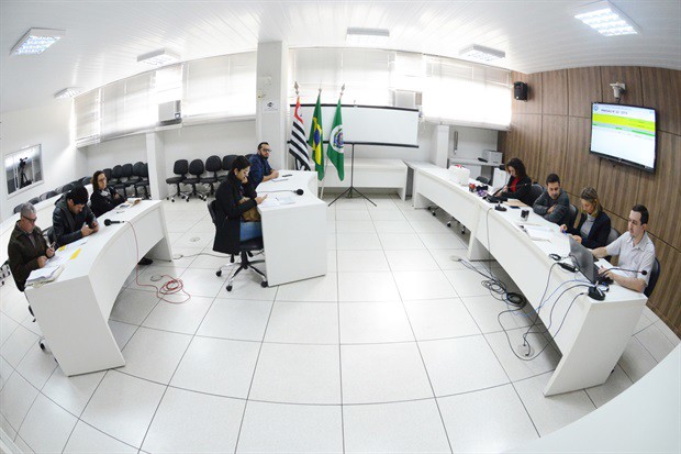 Pregão presencial ocorreu na manhã desta quarta-feira