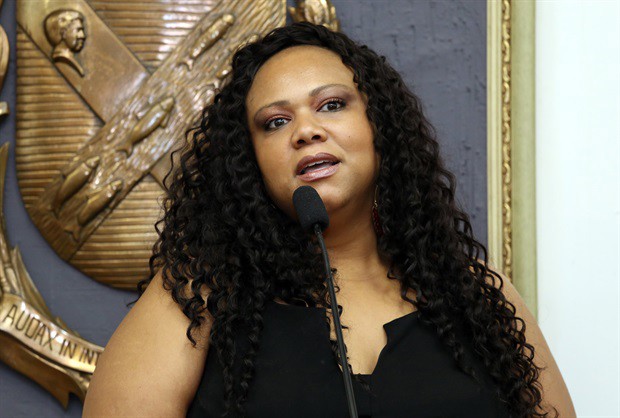 Cantora natural de Cândido Mota mora em Piracicaba desde os seis meses de idade