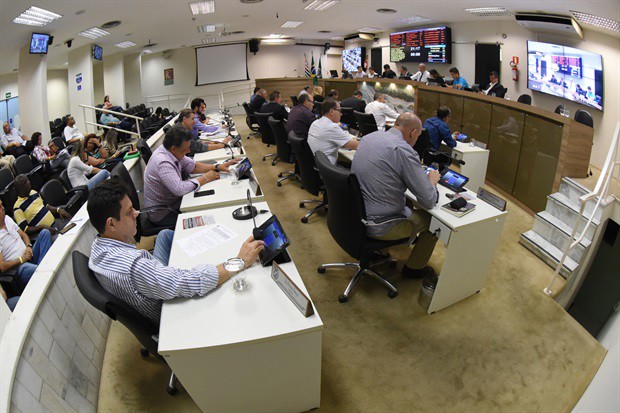 Propositura é de autoria da Comissão de Legislação, Justiça e Redação da Câmara