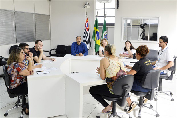 Material abordará a escolha adequada do transporte escolar