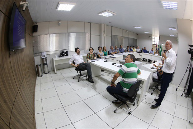 Fórum Municipal Permanente de Arborização Urbana realizou primeira reunião nesta sexta-feira, na Câmara