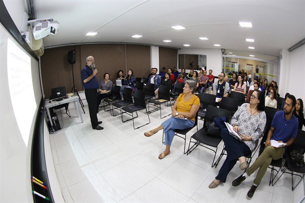 Evento é oferecido pela Escola do Legislativo.