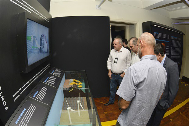 Gilmar Rotta visita exposição que projeta o futuro das cidades