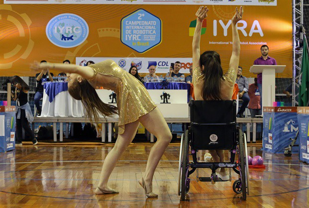 Abertura do evento contou com apresentação de dança sobre rodas