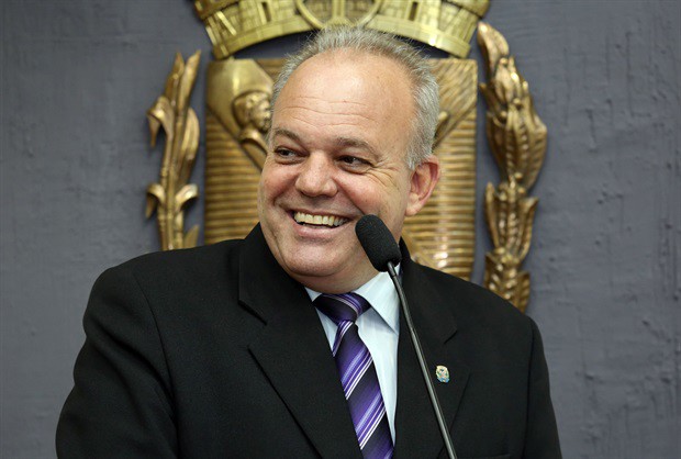 Solenidade ocorreu na noite desta terça-feira, no Plenário Francisco Antonio Coelho