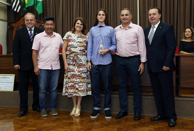 Solenidade ocorreu na noite desta terça-feira, no Plenário Francisco Antonio Coelho