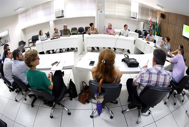Projeto Muda Pira, em ação colaborativa, reforça arborização urbana