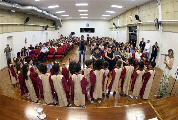 De iniciativa de Marcos Abdala e José Longatto, solenidade foi realizada na noite desta quarta-feira