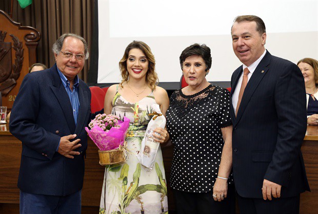 De iniciativa de Marcos Abdala e José Longatto, solenidade foi realizada na noite desta quarta-feira