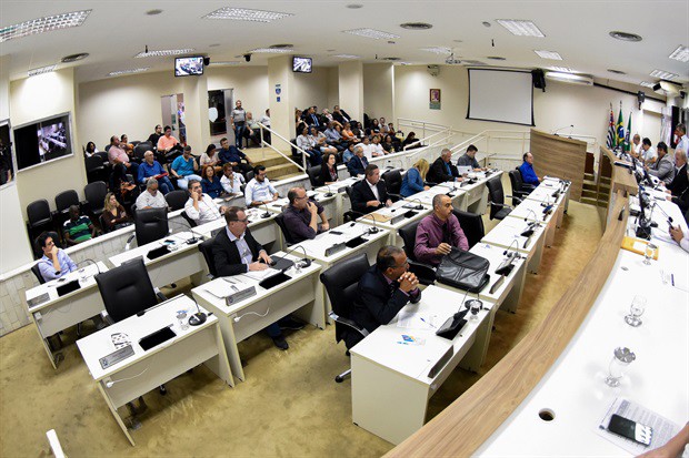 Proibição a fogos de artifícios em Piracicaba é aprovada pela Câmara