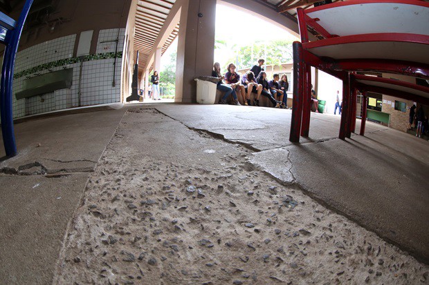 Foto mostra como era a escola antes da reforma