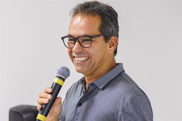 O engenheiro agrônomo, Ronan Pereira Machado, falou sobre a produção e a comercialização de mudas.