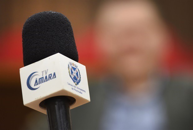 'Câmara Convida' aborda campanha sobre órteses infantis e presidiárias