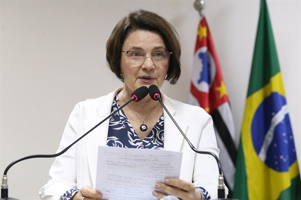 Vereadora ocupou a tribuna da Câmara nesta quinta (26)