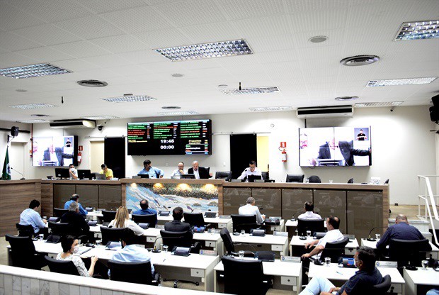 Projeto de lei foi aprovado na noite desta segunda-feira