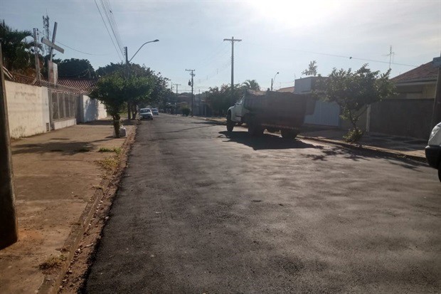 Trecho da rua Clemente Ferreira, no Vila Rezende foi asfaltado
