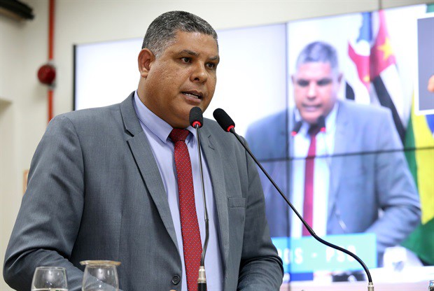 Paulo Campos enaltece trabalho de deputado estadual