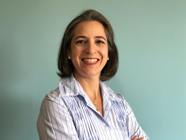 Segundo Luciane, empresa deve ter postura e querer se reiventar