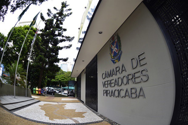 Propositura foi aprovada nesta segunda-feira (14)