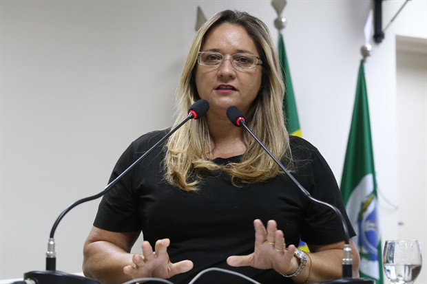 Coronel Adriana (PSL) fez uso dos 5 minutos regimentais, como líder partidária