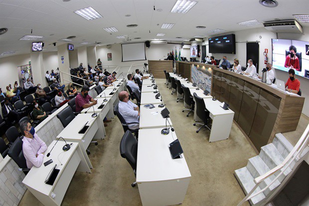 Discussão ocorreu por força de requerimento da vereadora Rai de Almeida