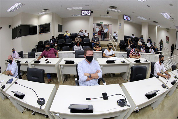 Discussão ocorreu por força de requerimento da vereadora Rai de Almeida