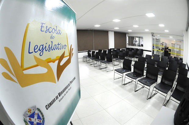 Atividades serão oferecidas on-line, via plataforma Zoom ou canal do YouTube