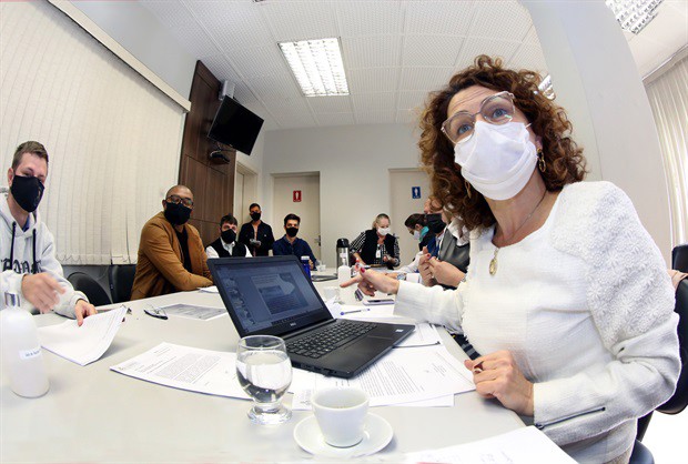 Reunião aconteceu nesta terça-feira (25), na sala da presidência da Câmara